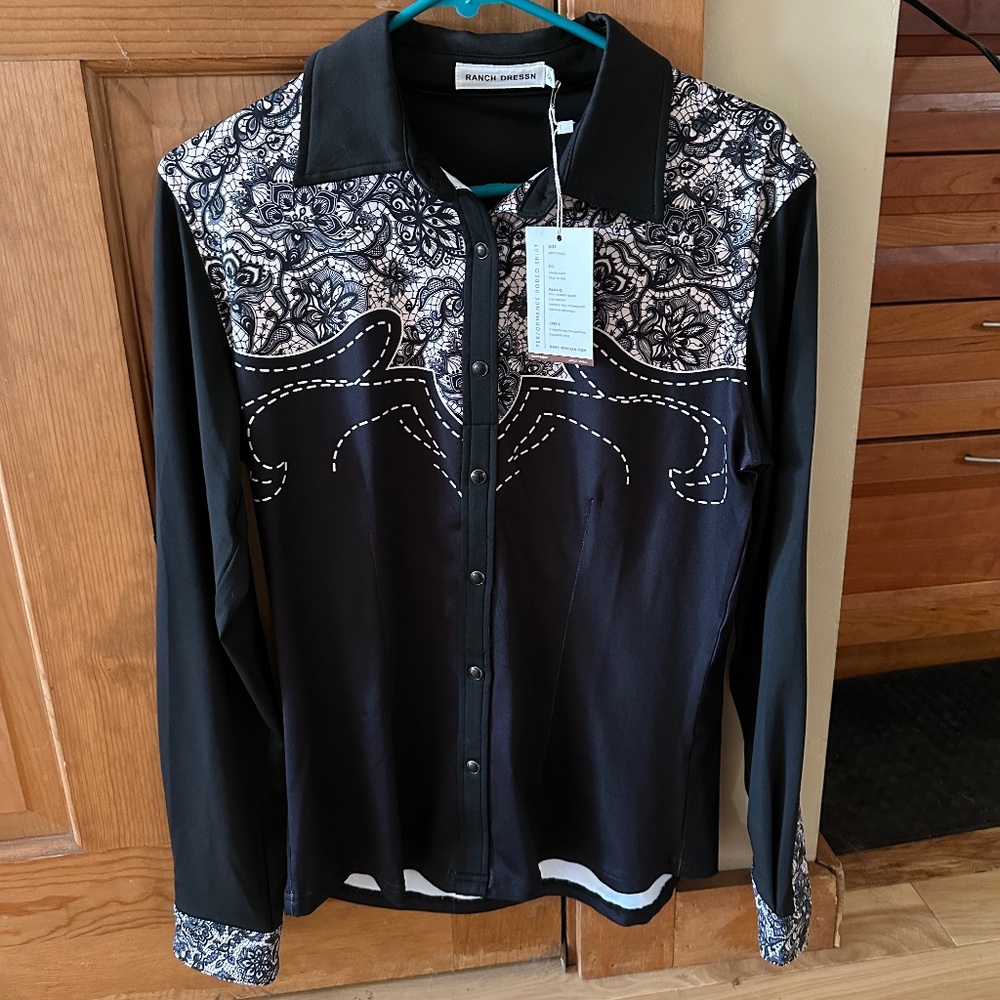 Ranch Dress'n Women's shirt small